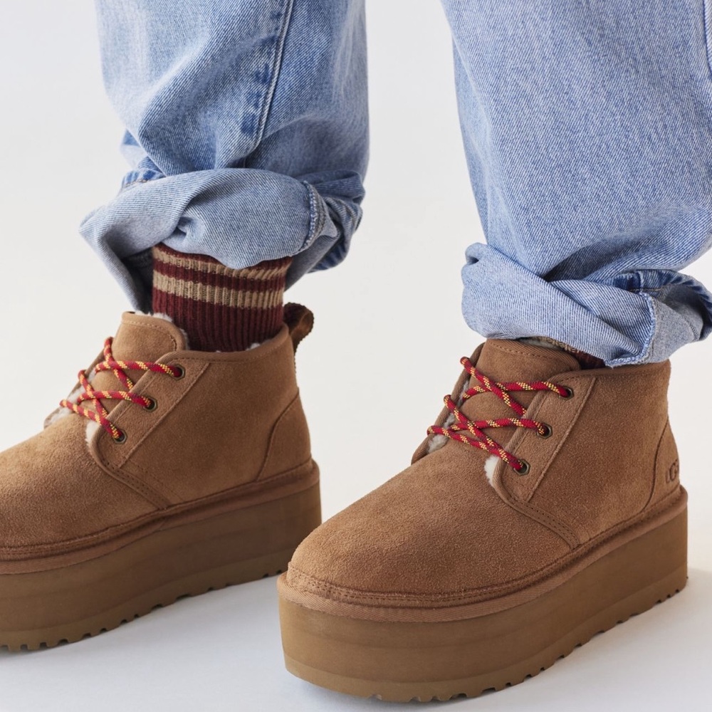 NEW NEVER WORN UGG Neumel Heritage Platform Boot SIZE 7